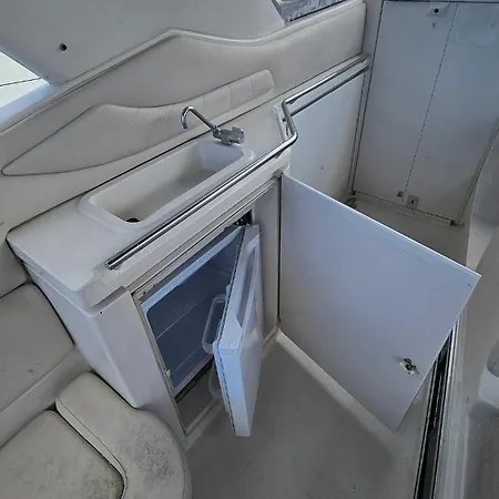 ספינת מלון Boat Speedboat O Thor *