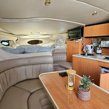 Boat Speedboat O Thor Botel Lisboa